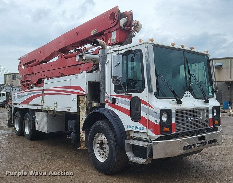 image for item DR4899 2007 Mack MR600 concrete pump truck