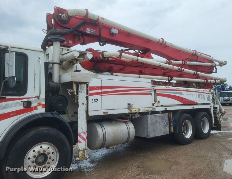 image for item DR4899 2007 Mack MR600 concrete pump truck