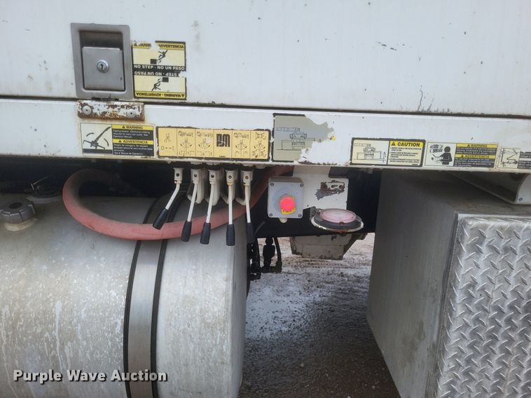 image for item DR4899 2007 Mack MR600 concrete pump truck