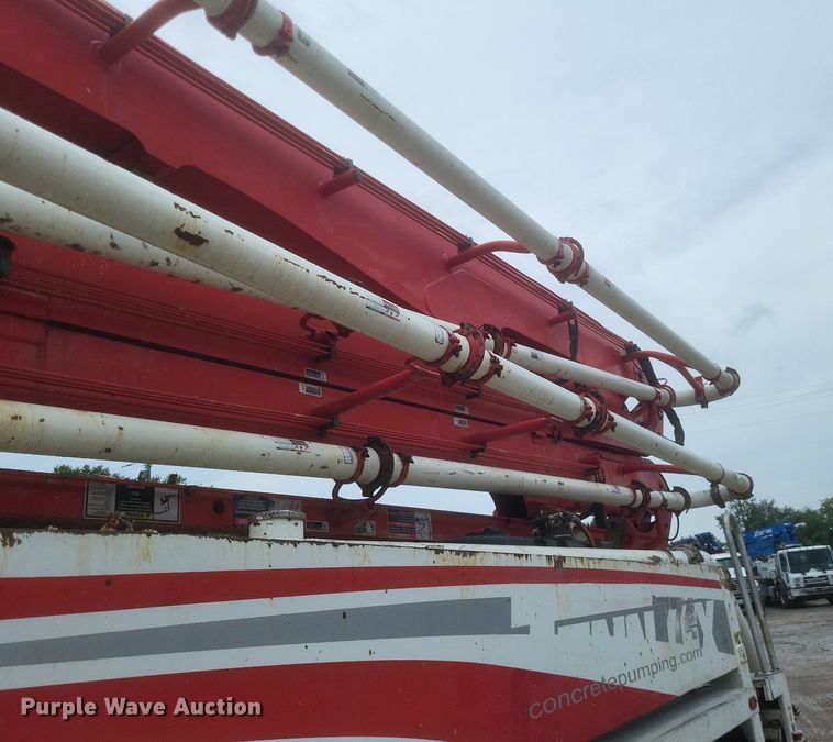 image for item DR4899 2007 Mack MR600 concrete pump truck