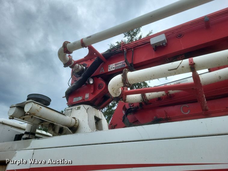 image for item DR4899 2007 Mack MR600 concrete pump truck