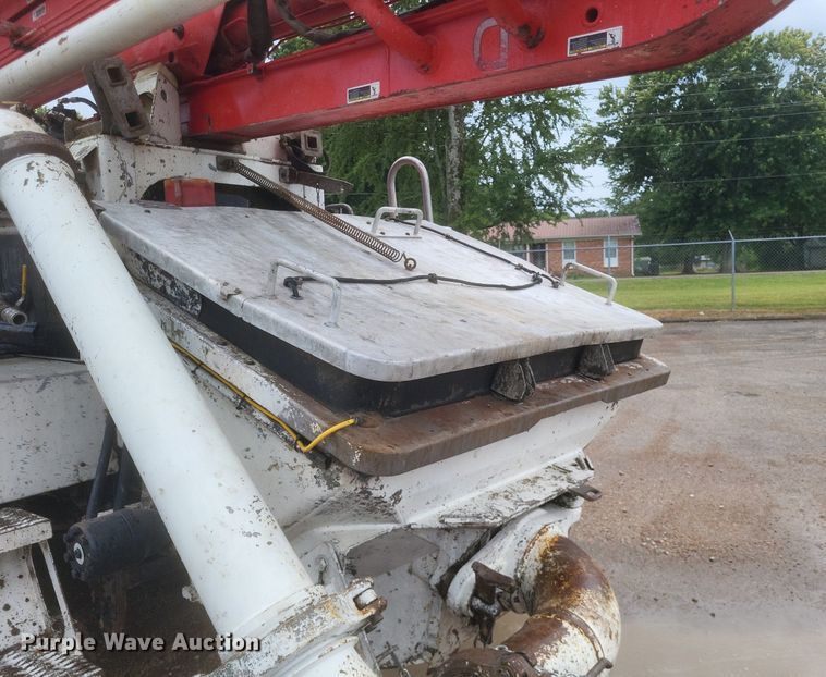 image for item DR4899 2007 Mack MR600 concrete pump truck