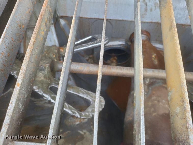 image for item DR4899 2007 Mack MR600 concrete pump truck