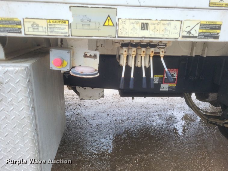 image for item DR4899 2007 Mack MR600 concrete pump truck