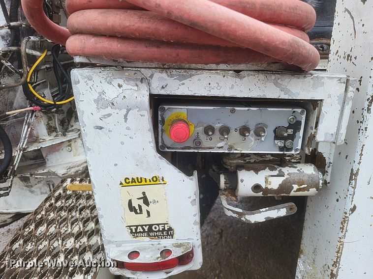 image for item DR4899 2007 Mack MR600 concrete pump truck