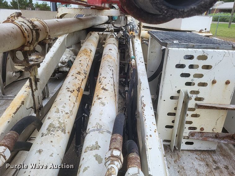 image for item DR4899 2007 Mack MR600 concrete pump truck