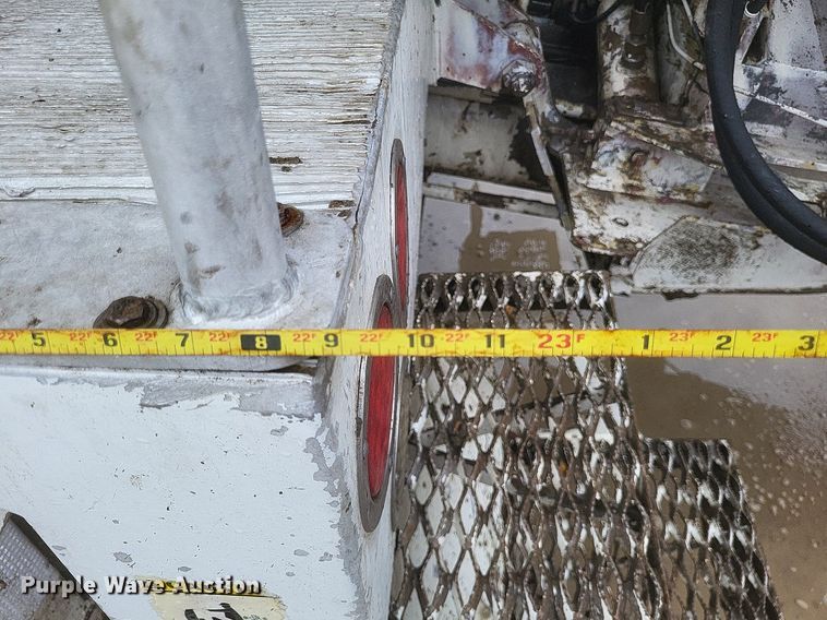 image for item DR4899 2007 Mack MR600 concrete pump truck