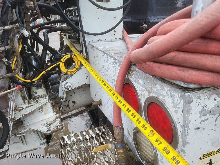 image for item DR4899 2007 Mack MR600 concrete pump truck