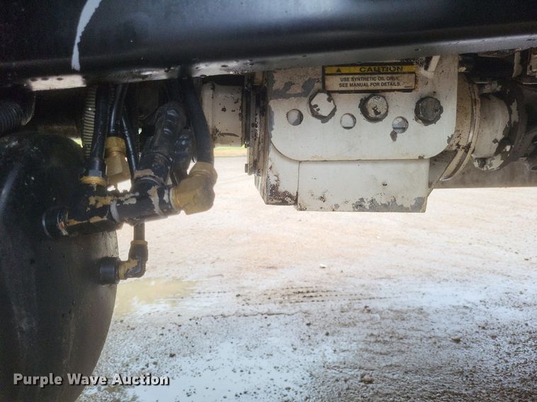 image for item DR4899 2007 Mack MR600 concrete pump truck