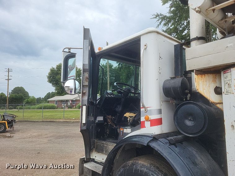 image for item DR4899 2007 Mack MR600 concrete pump truck