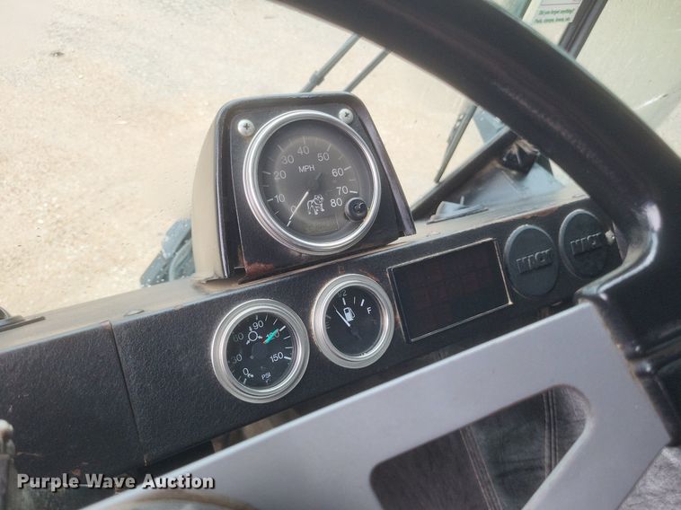 image for item DR4899 2007 Mack MR600 concrete pump truck