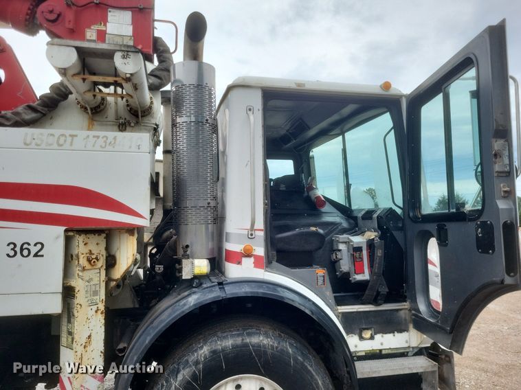 image for item DR4899 2007 Mack MR600 concrete pump truck