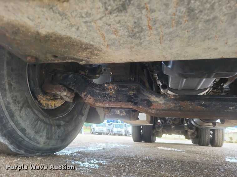 image for item DR4899 2007 Mack MR600 concrete pump truck