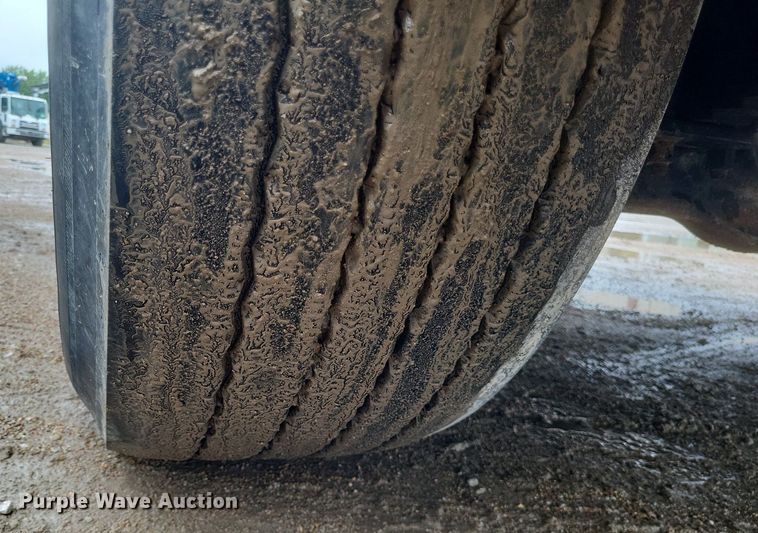 image for item DR4899 2007 Mack MR600 concrete pump truck