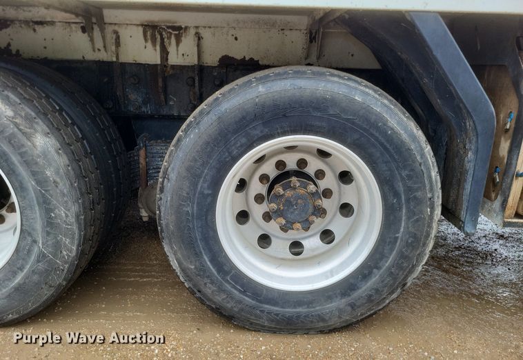 image for item DR4899 2007 Mack MR600 concrete pump truck