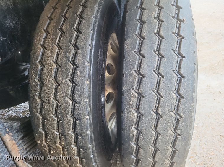 image for item DR4899 2007 Mack MR600 concrete pump truck