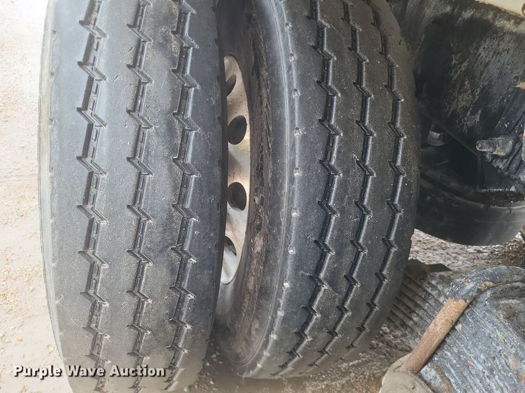 image for item DR4899 2007 Mack MR600 concrete pump truck