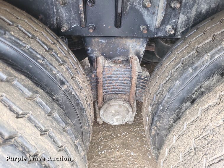 image for item DR4899 2007 Mack MR600 concrete pump truck