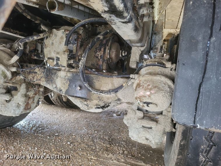 image for item DR4899 2007 Mack MR600 concrete pump truck