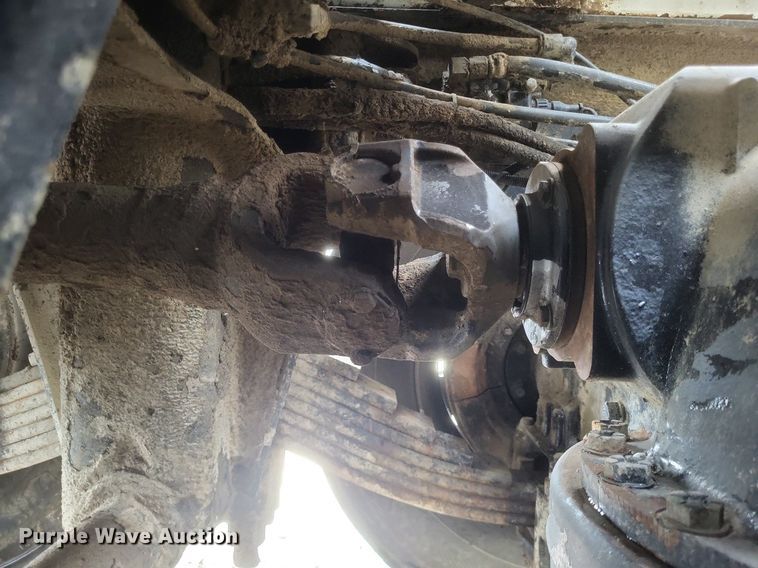 image for item DR4899 2007 Mack MR600 concrete pump truck