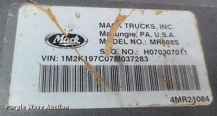 image for item DR4899 2007 Mack MR600 concrete pump truck