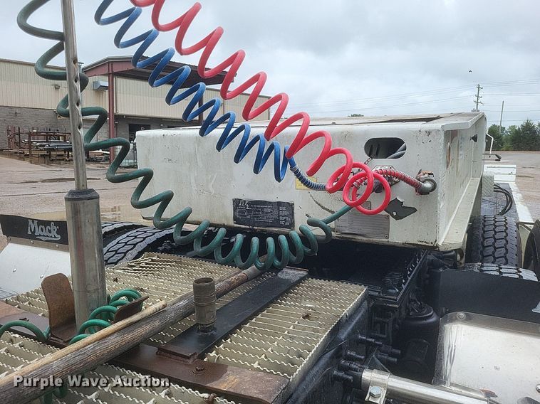 image for item DR4902 2006 XL 110CHDG lowboy equipment trailer