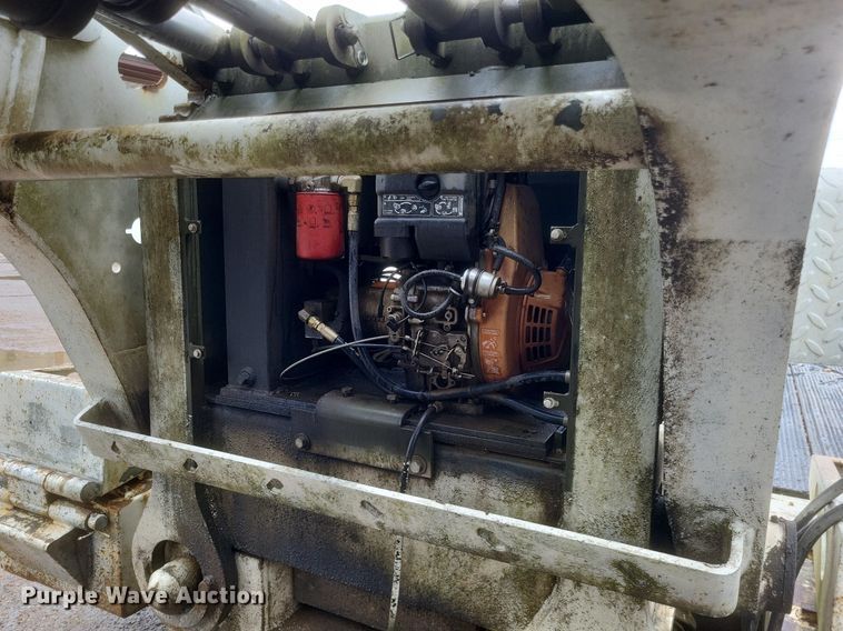 image for item DR4902 2006 XL 110CHDG lowboy equipment trailer