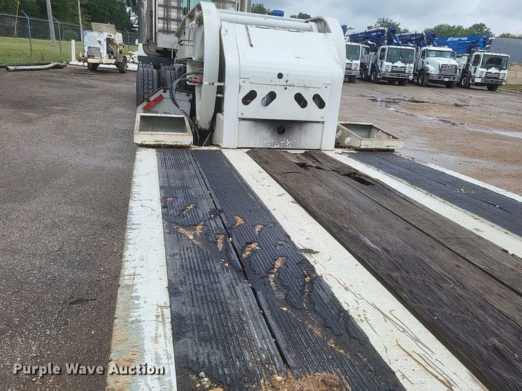 image for item DR4902 2006 XL 110CHDG lowboy equipment trailer