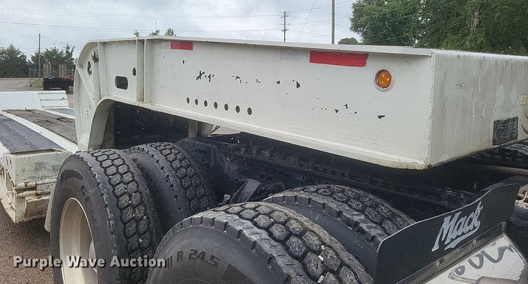 image for item DR4902 2006 XL 110CHDG lowboy equipment trailer