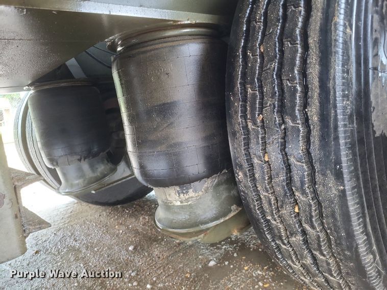 image for item DR4902 2006 XL 110CHDG lowboy equipment trailer