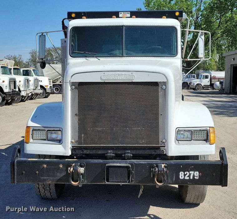 image for item DR8014 2003 Freightliner FLD120 dump truck