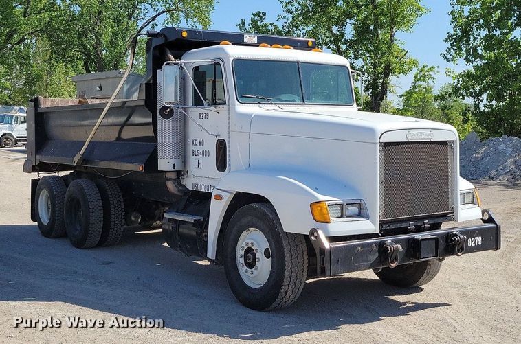 image for item DR8014 2003 Freightliner FLD120 dump truck