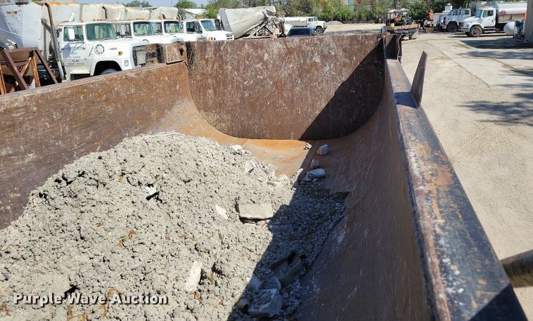 image for item DR8014 2003 Freightliner FLD120 dump truck