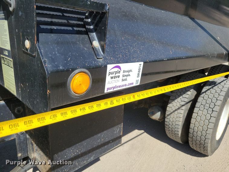 image for item DR8014 2003 Freightliner FLD120 dump truck