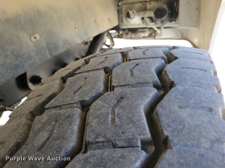 image for item DR8014 2003 Freightliner FLD120 dump truck