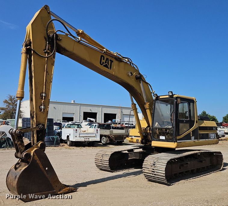 image for item DR8715 1992 Caterpillar  320L excavator