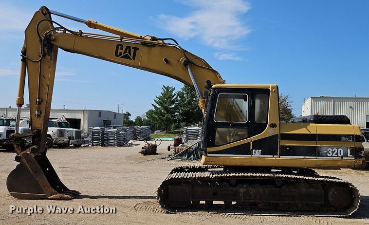 image for item DR8715 1992 Caterpillar  320L excavator