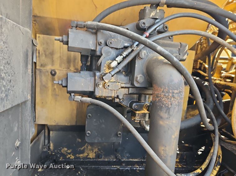 image for item DR8715 1992 Caterpillar  320L excavator