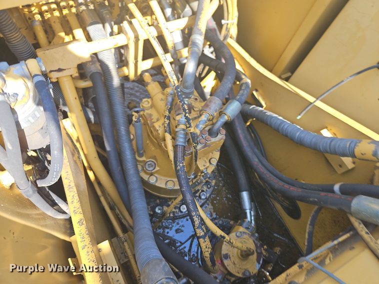 image for item DR8715 1992 Caterpillar  320L excavator