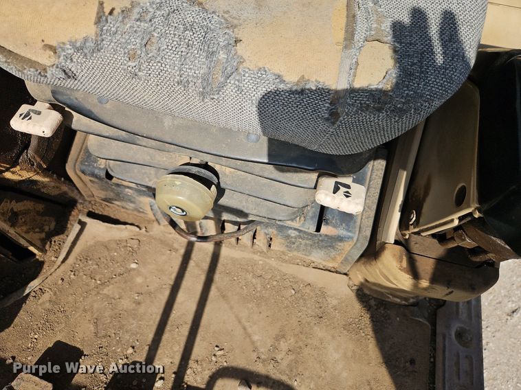 image for item DR8715 1992 Caterpillar  320L excavator