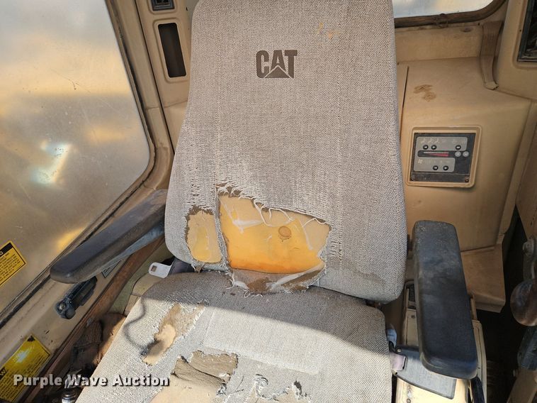 image for item DR8715 1992 Caterpillar  320L excavator