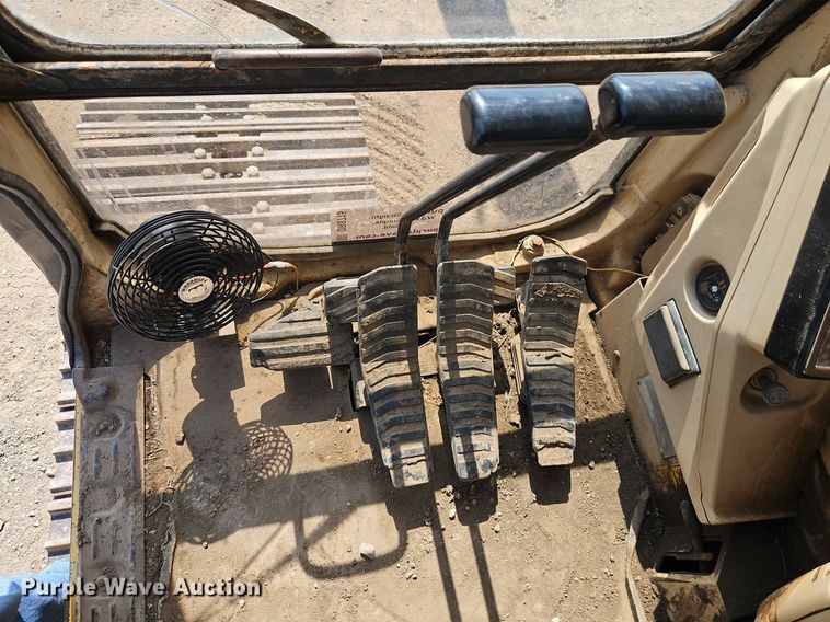 image for item DR8715 1992 Caterpillar  320L excavator