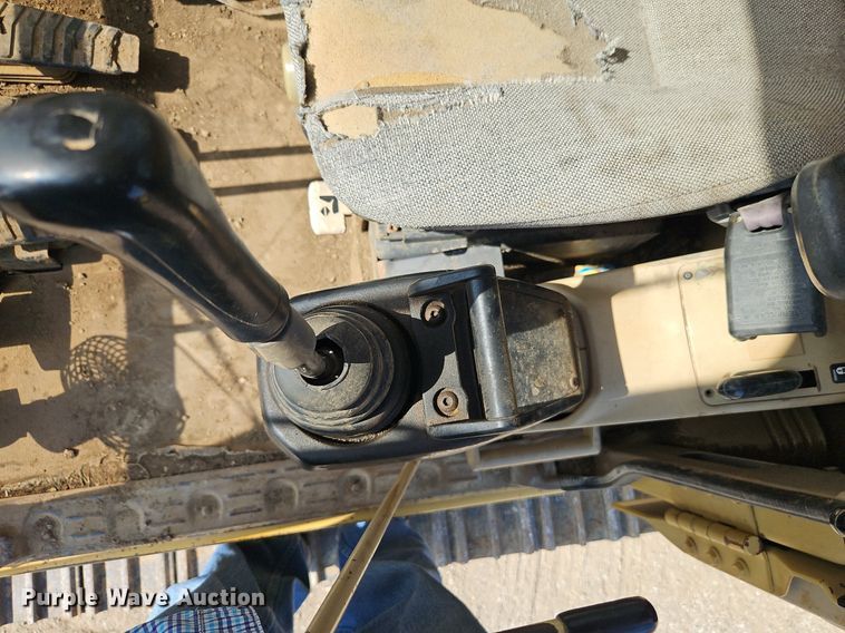 image for item DR8715 1992 Caterpillar  320L excavator