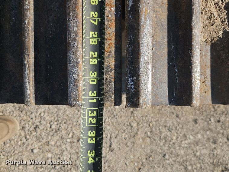 image for item DR8715 1992 Caterpillar  320L excavator