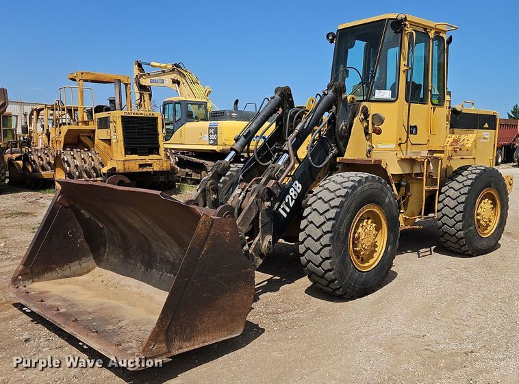 image for item DR8716 1990 Caterpillar  IT28B wheel loader