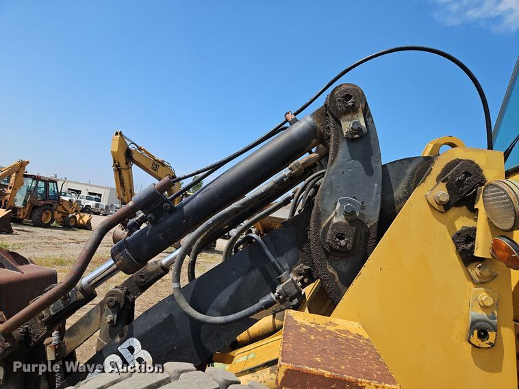 image for item DR8716 1990 Caterpillar  IT28B wheel loader