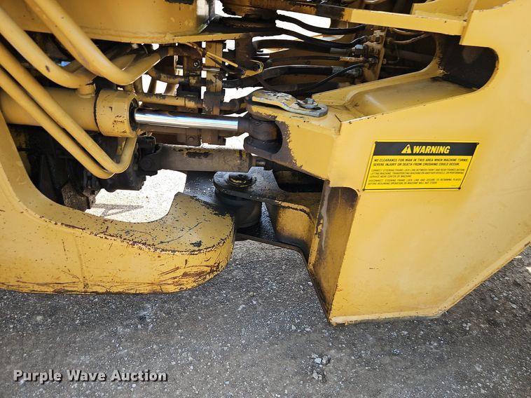 image for item DR8716 1990 Caterpillar  IT28B wheel loader