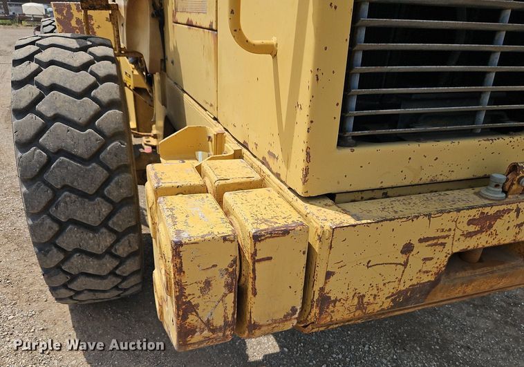 image for item DR8716 1990 Caterpillar  IT28B wheel loader