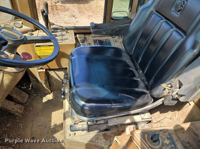 image for item DR8716 1990 Caterpillar  IT28B wheel loader