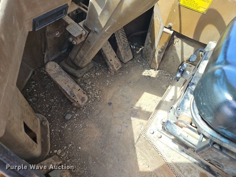 image for item DR8716 1990 Caterpillar  IT28B wheel loader